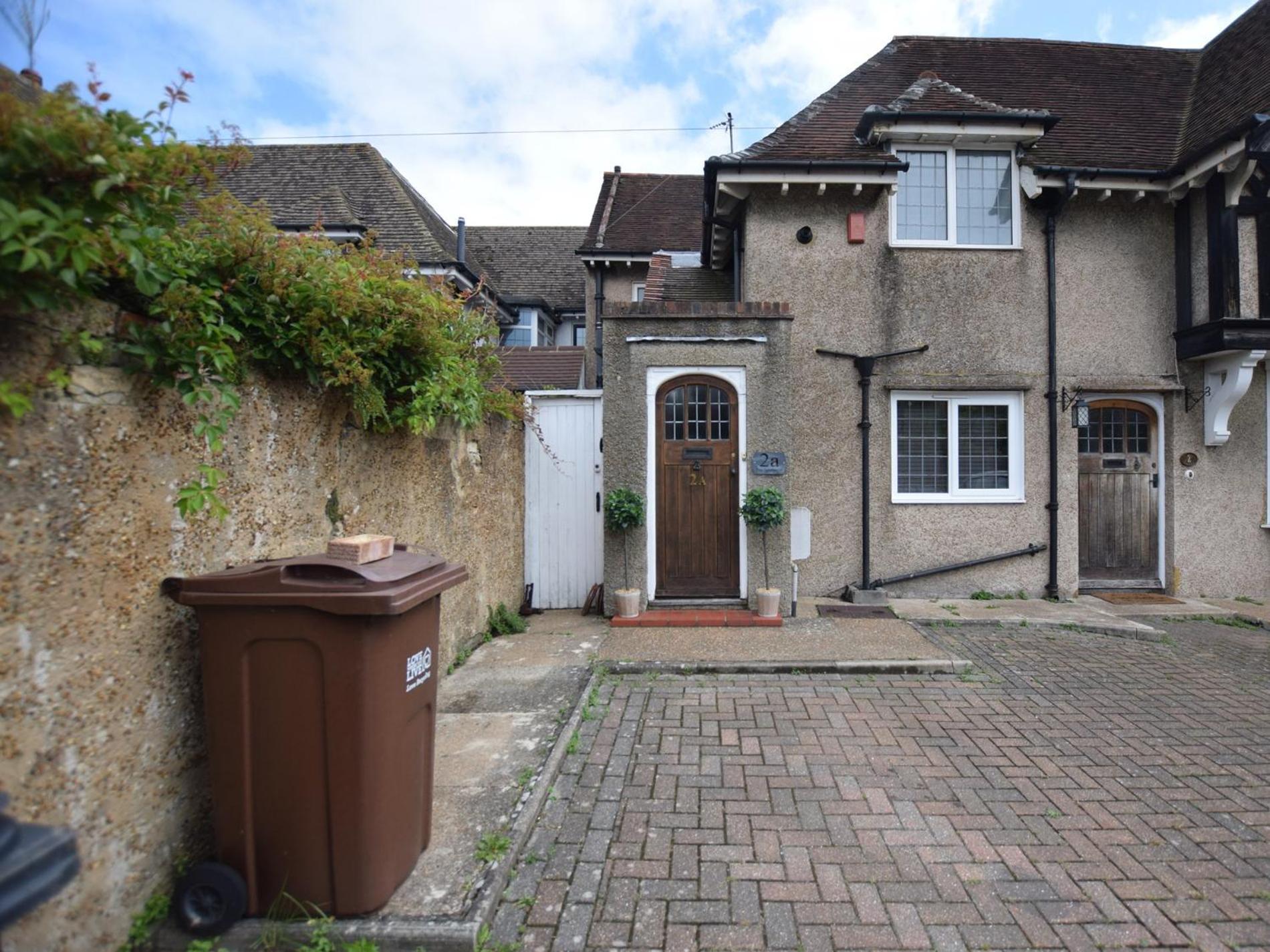 2 Bed In Eastbourne 83735 Villa Exterior photo